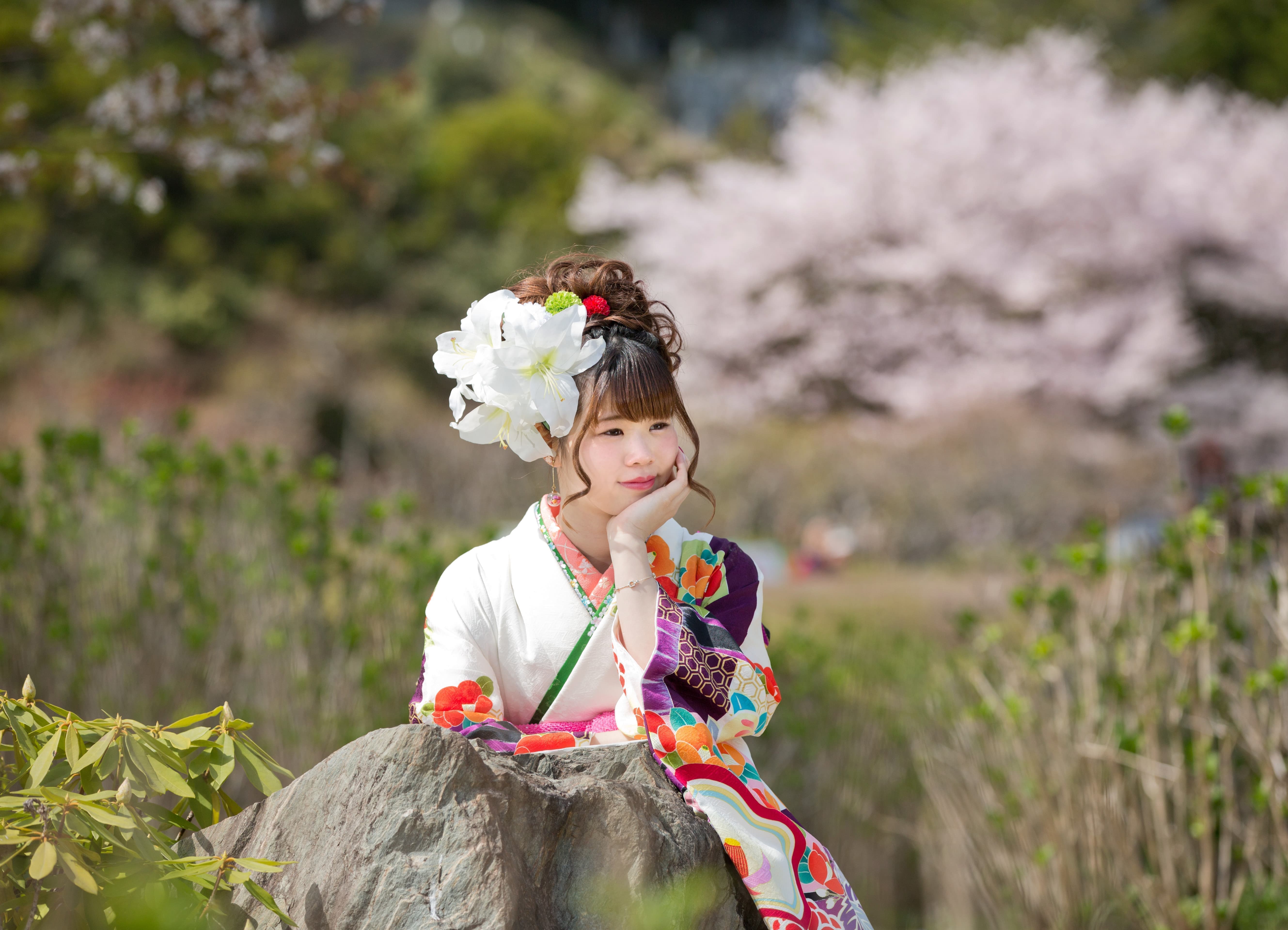 瑠璃光寺で白い振袖の成人式