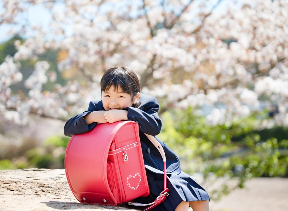 卒園の女の子の画像