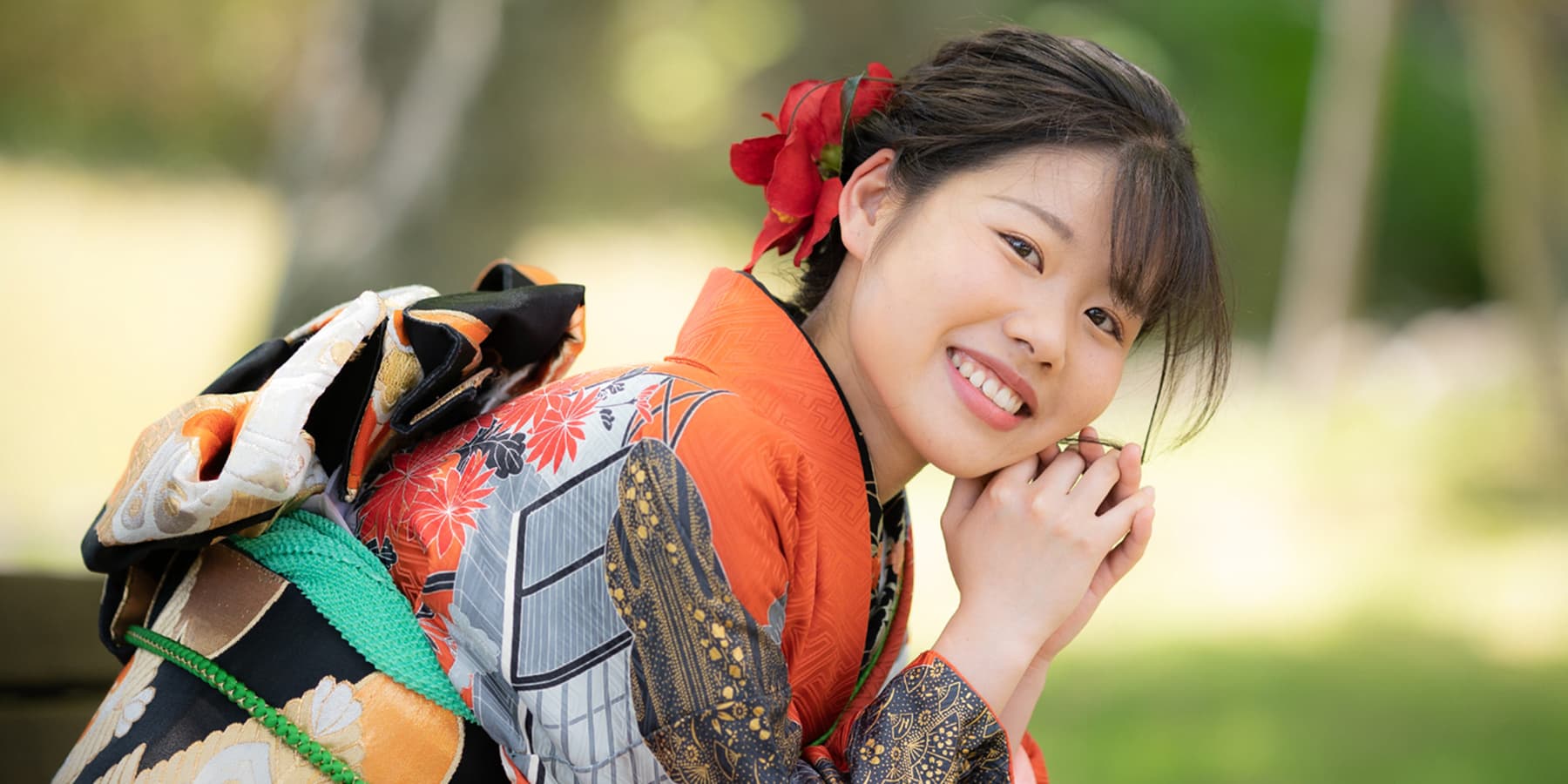 成人式の女の子二人の画像